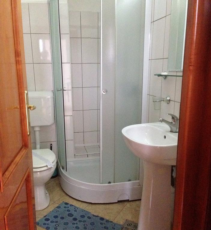 Motel Buti シゲトゥ・マルマツィエイ 部屋 写真