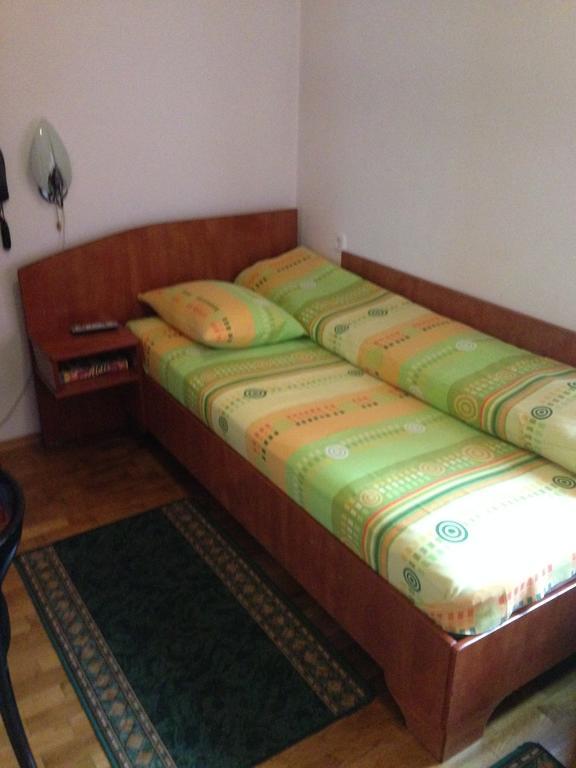 Motel Buti シゲトゥ・マルマツィエイ 部屋 写真
